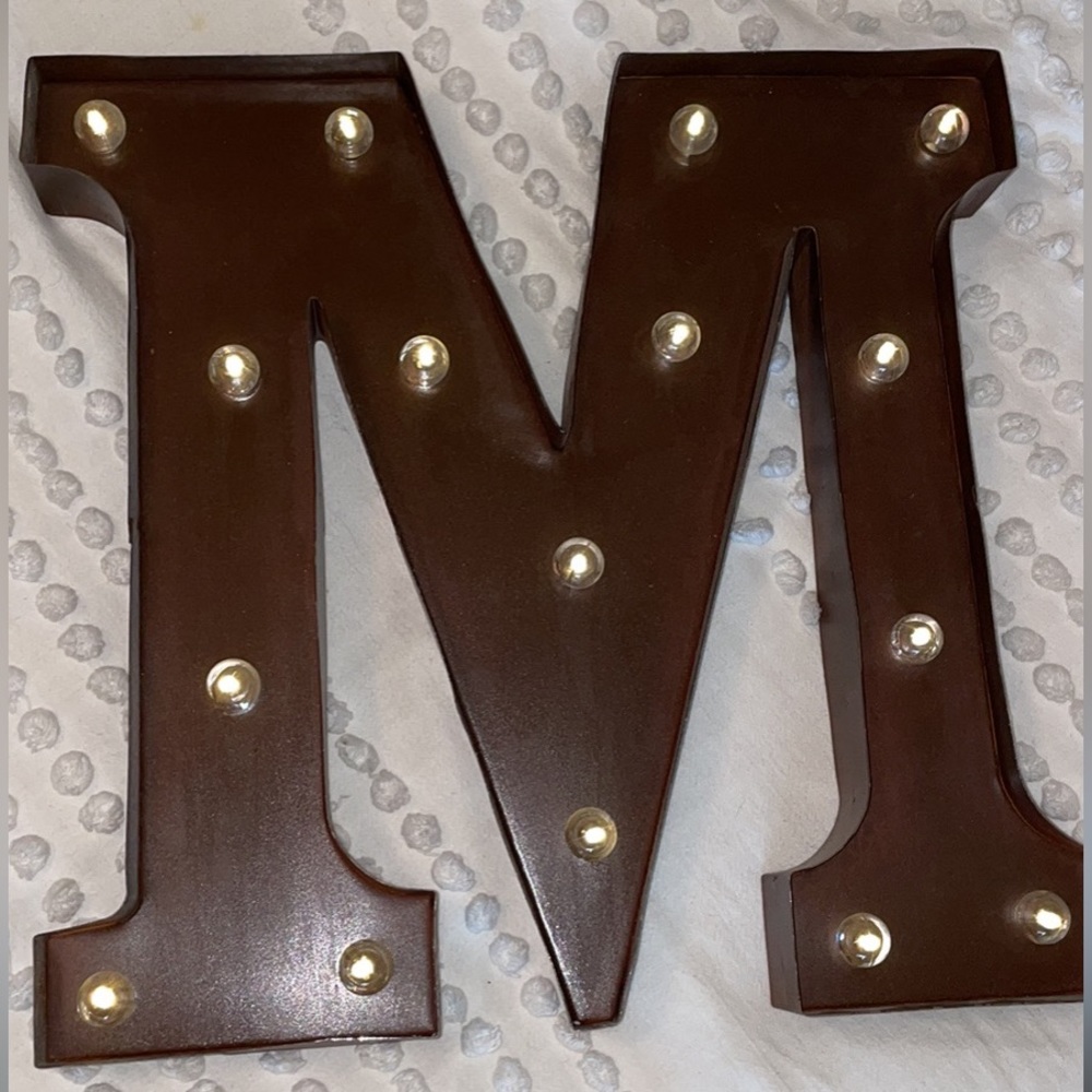 Light up M